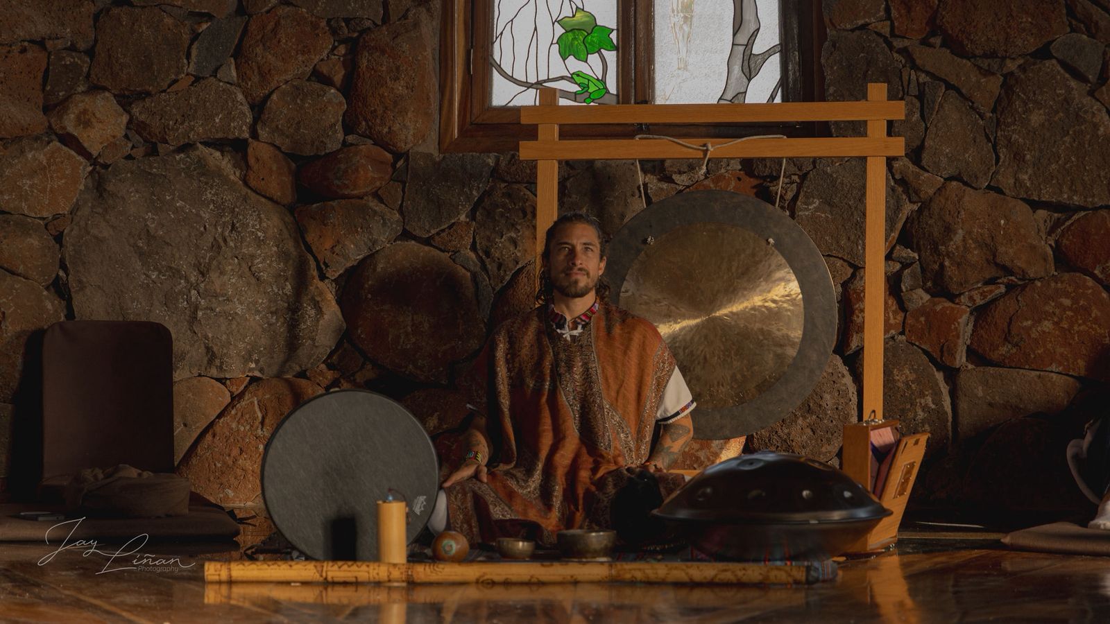 Aleck Urtaza, sound therapist and mindfulness facilitator